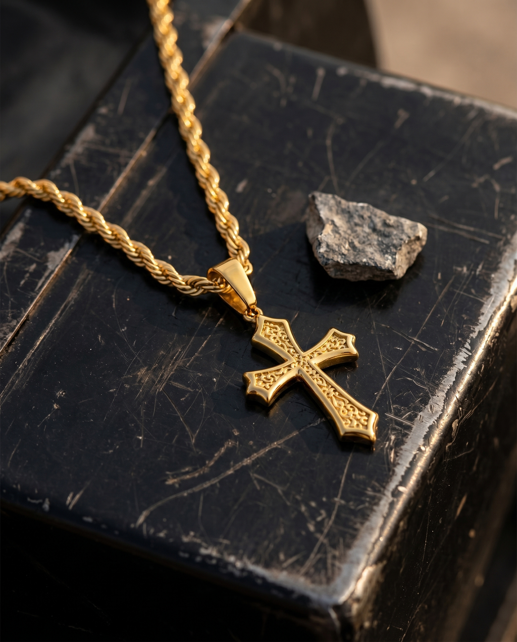 Herald — gold ornate budded/gothic cross
