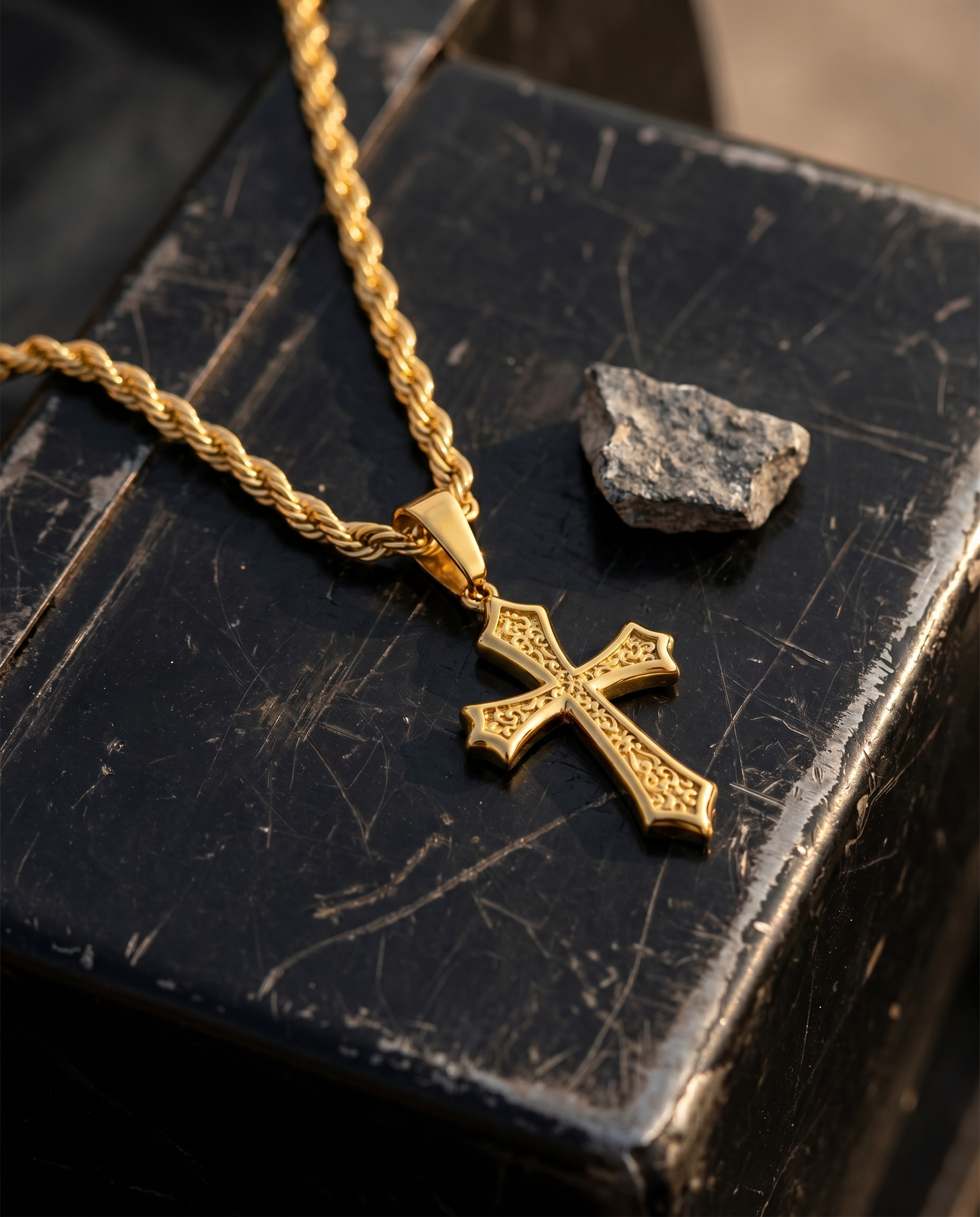 Herald — gold ornate budded/gothic cross