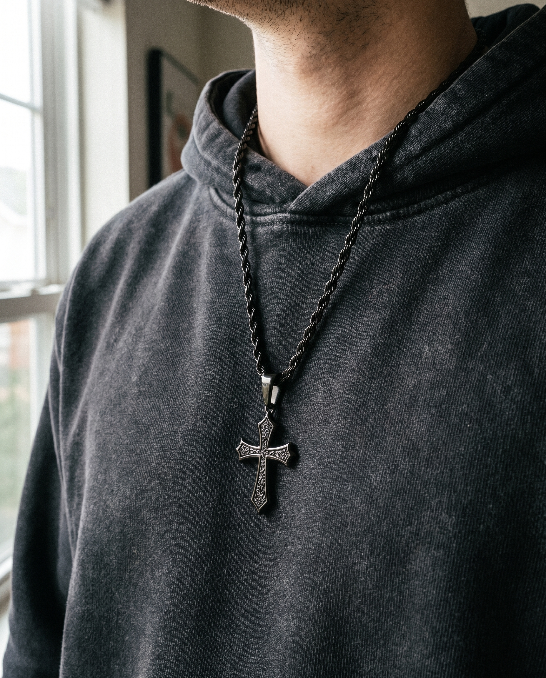 Herald — gold ornate budded/gothic cross
