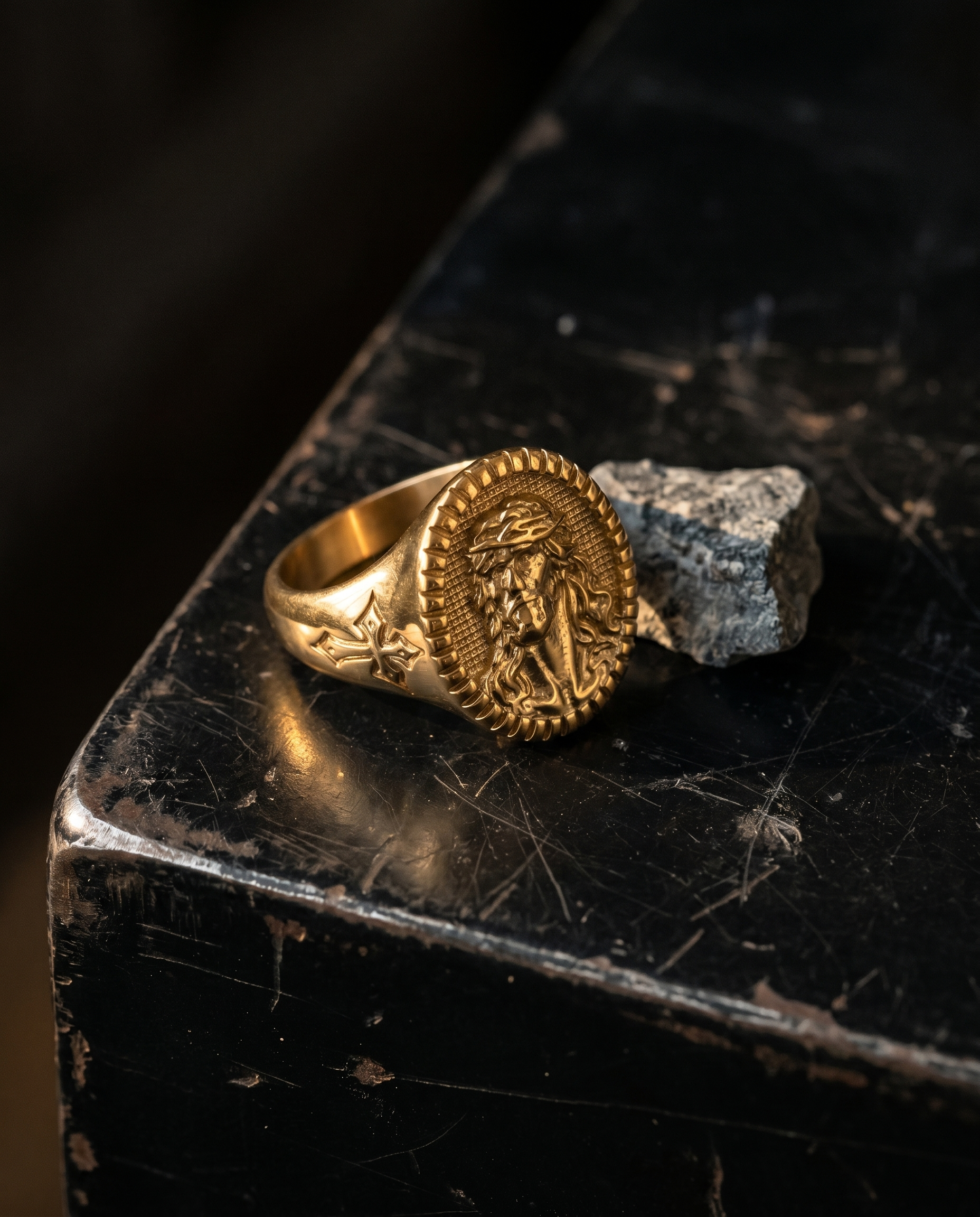 Heirloom — gold oval signet, Christ face + thorns