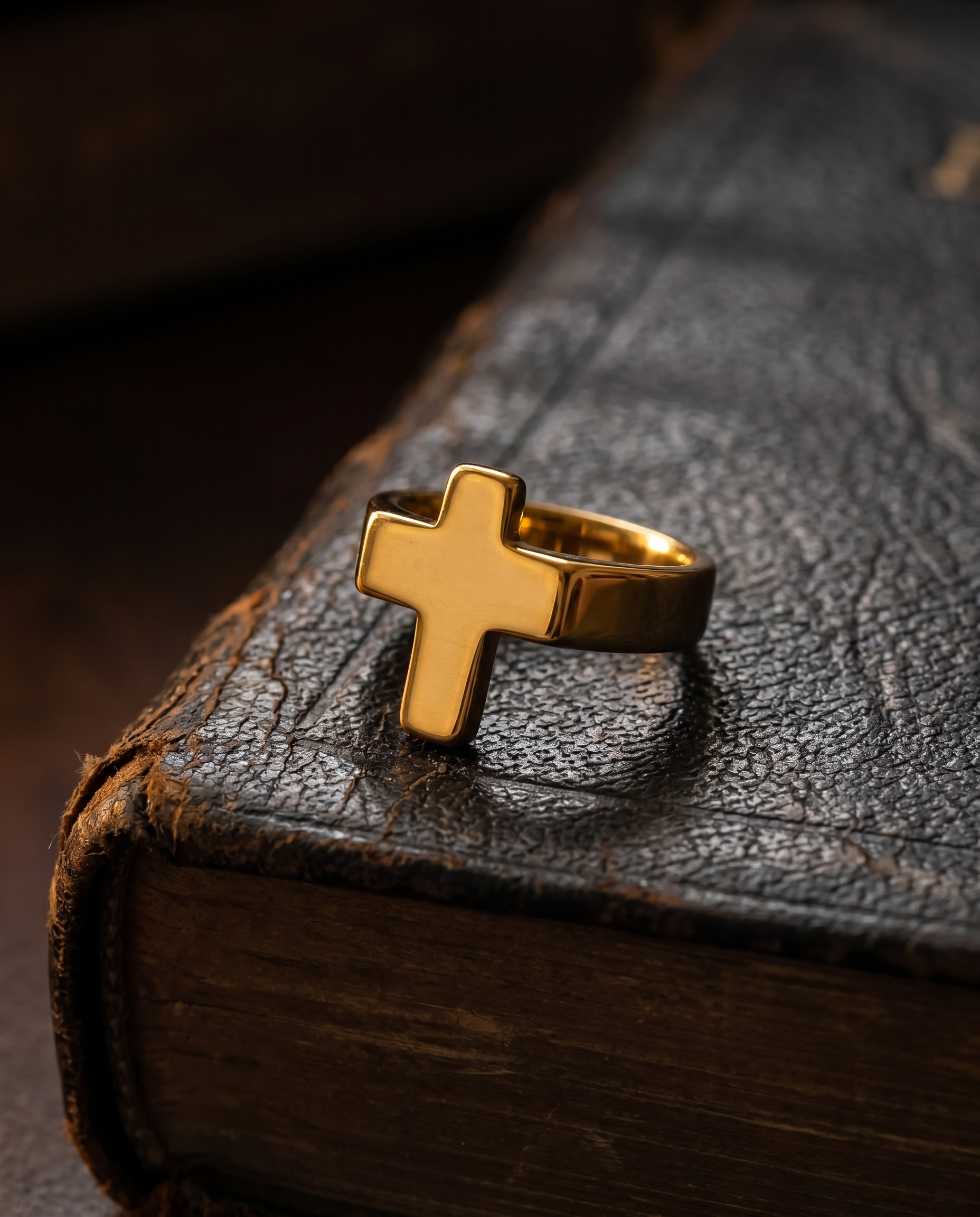 CRUCIFORM
