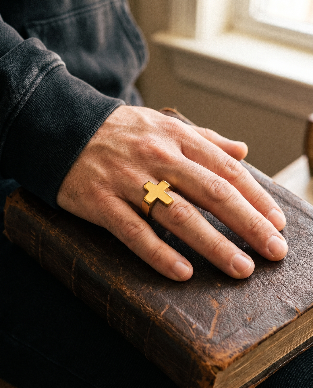 Cruciform — gold signet, raised plain latin cross
