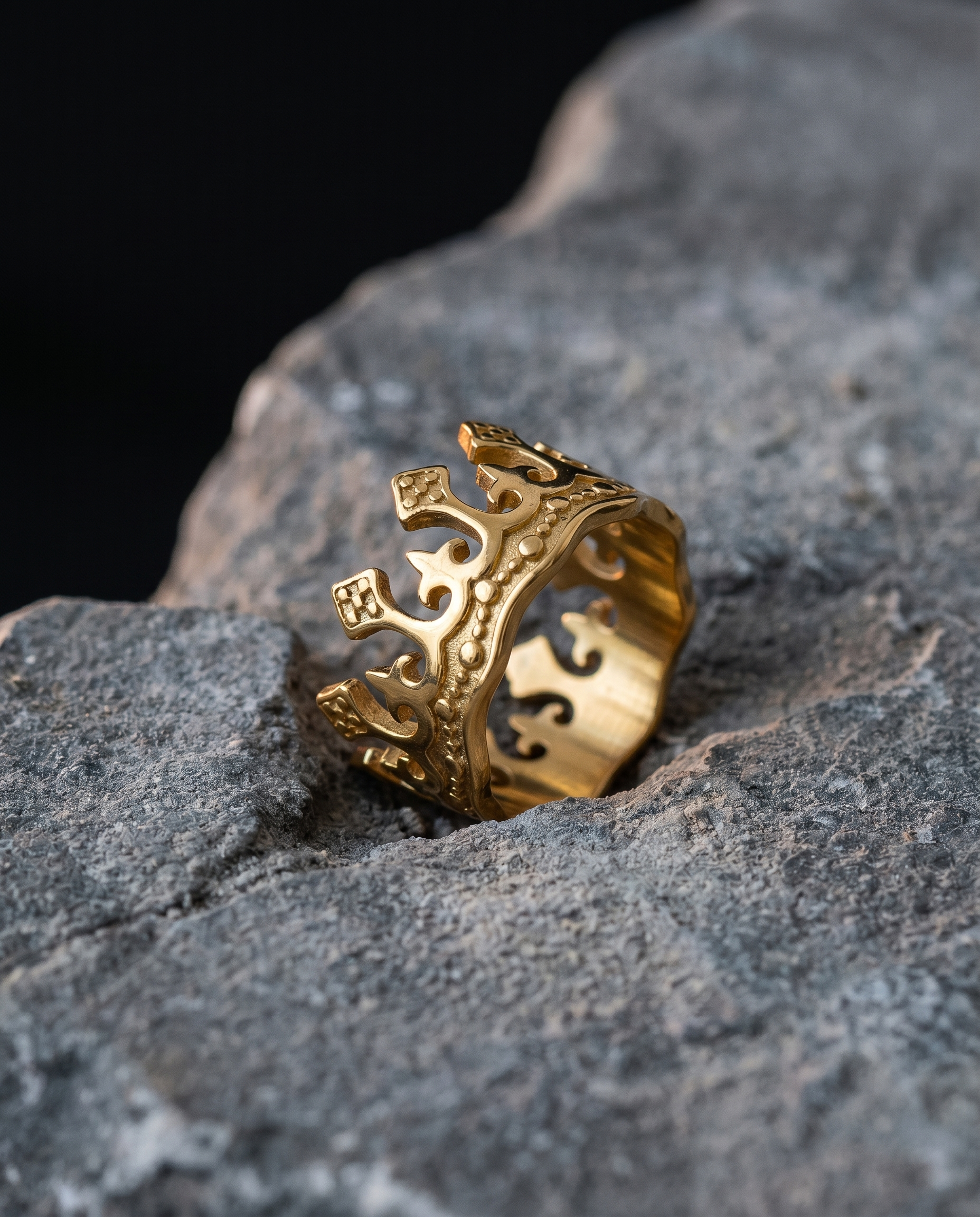 Regent — gold FLEUR-DE-LIS CROWN band